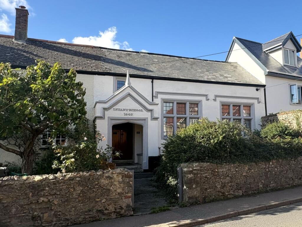 1-bed semi-detached on Harepath Road, Seaton, Devon, EX12, £260,000