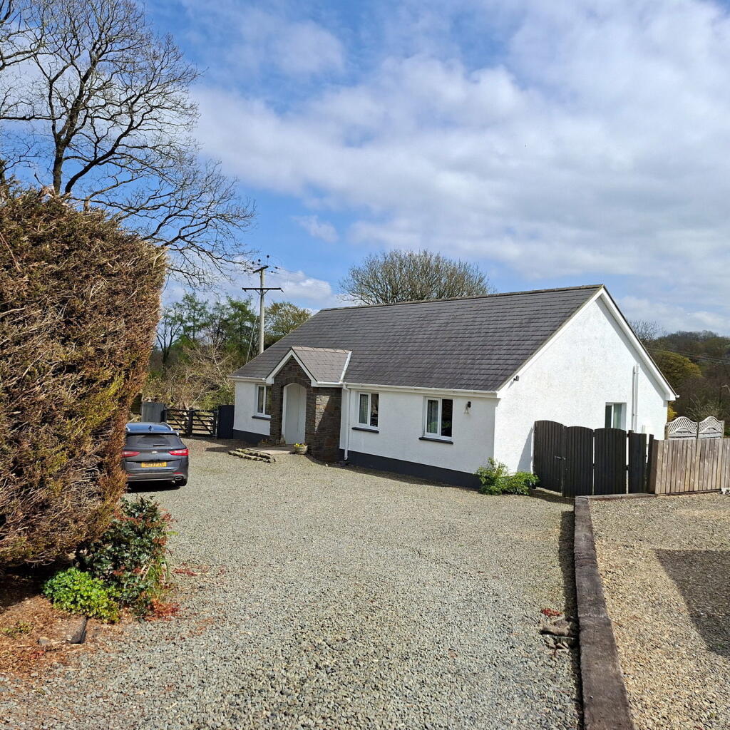 Main image of property: Mydroilyn,Lampeter,SA48 7QY