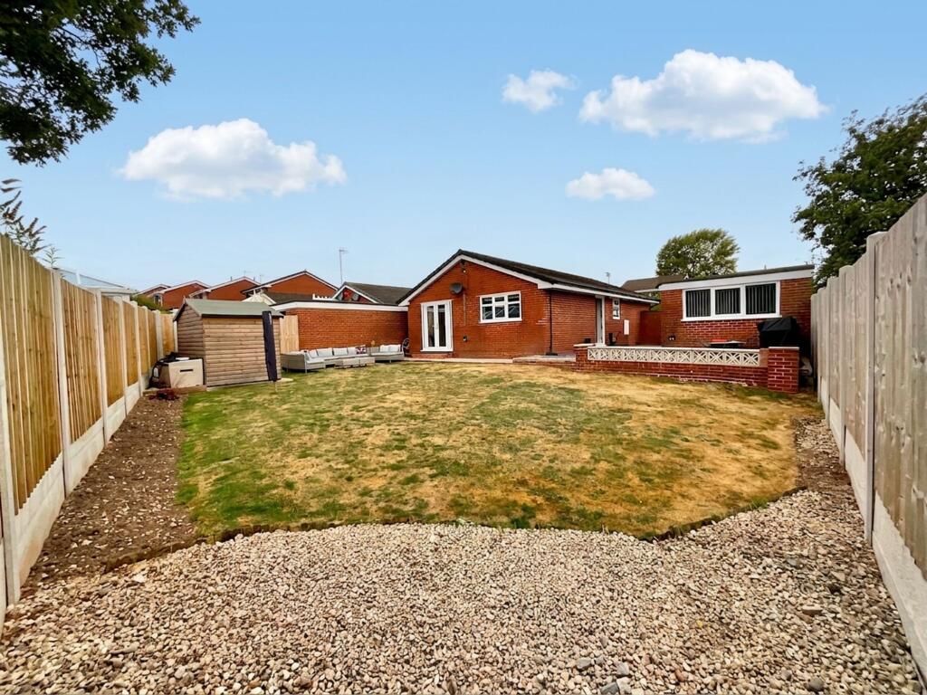 House in Stoke-on-Trent - View 4