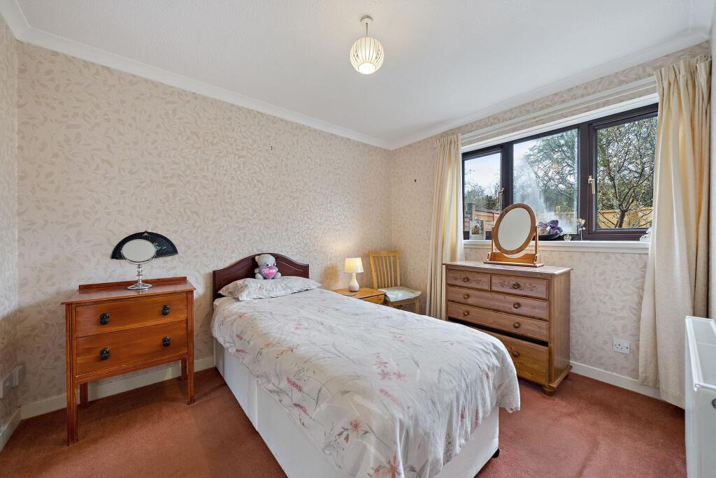 Howth Drive, Anniesland, Glasgow, G13 1RE - More
