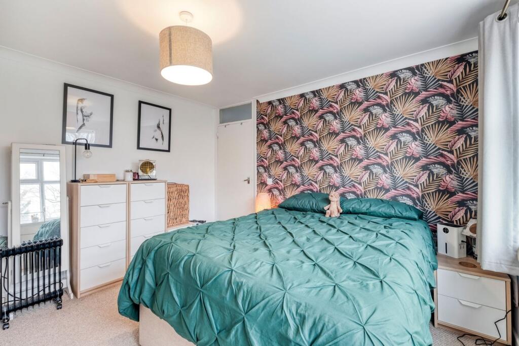 Apartment in Solihull, West Midlands - View 4