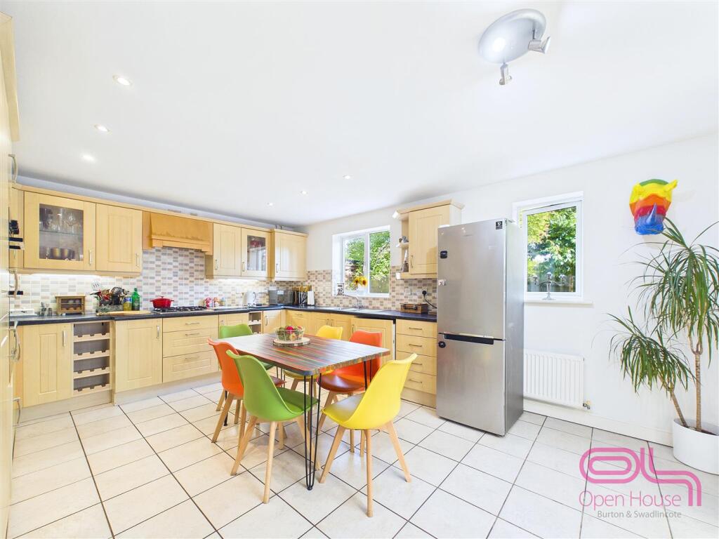 House in South Derbyshire, Coton Park - More