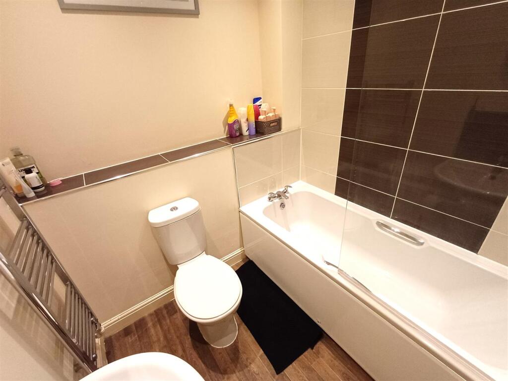 The Avenue, Rowley Regis photo 4