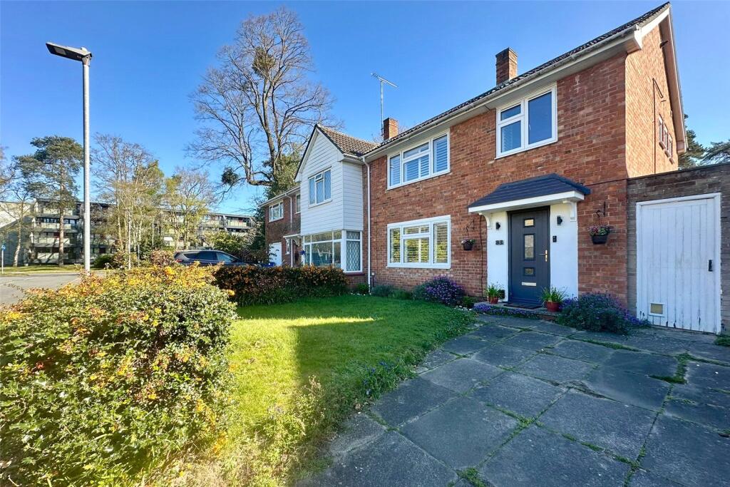 Main image of property: Primrose Walk, Bracknell, Berkshire, RG12