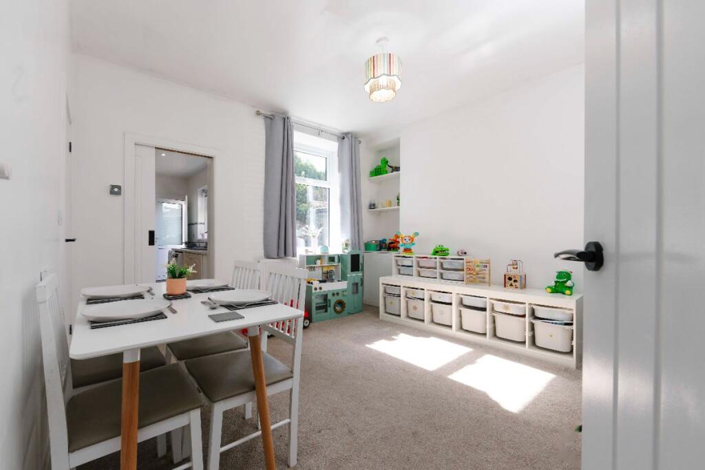 House in Cardiff - View 3