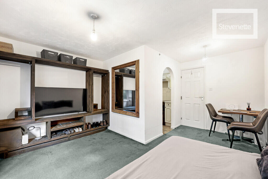 Apartment in Epping Forest, Loughton - View 3