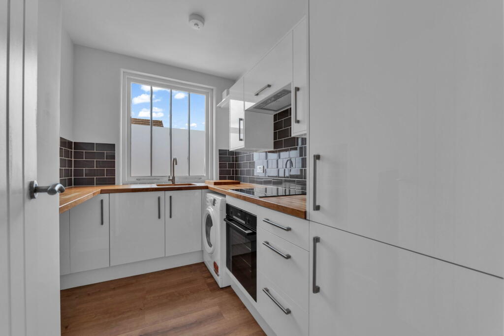 Apartment in Coventry - View 4