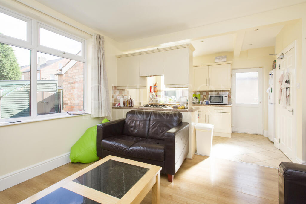 House in Nottingham, Dunkirk - View 3