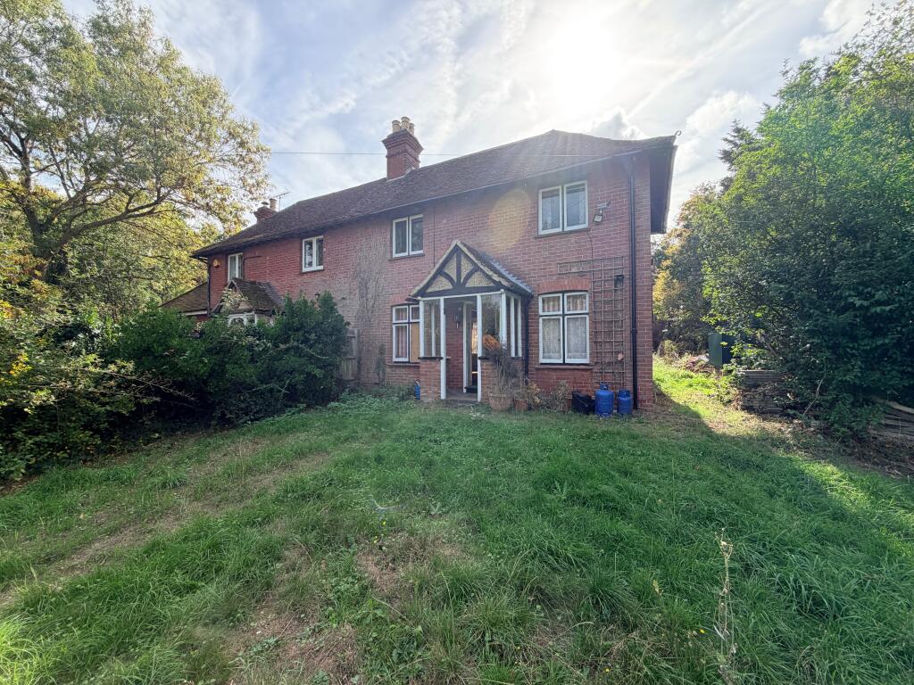 House in Reading, Warfield