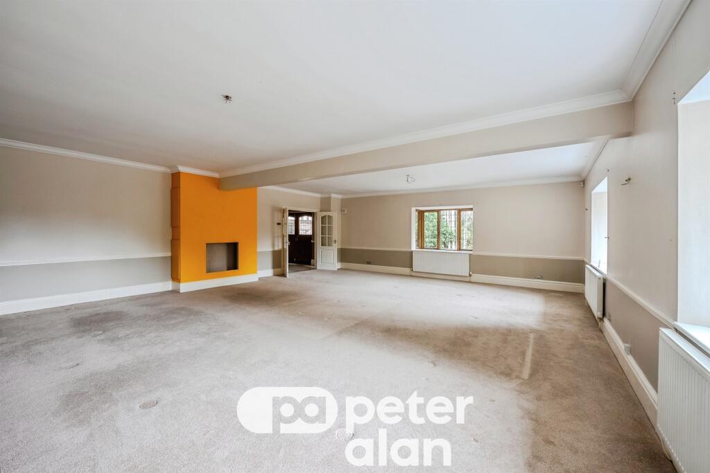 House in Newport - View 2