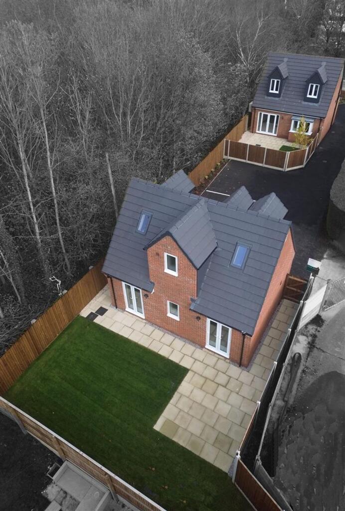 House in North East Derbyshire, North Wingfield - View 2