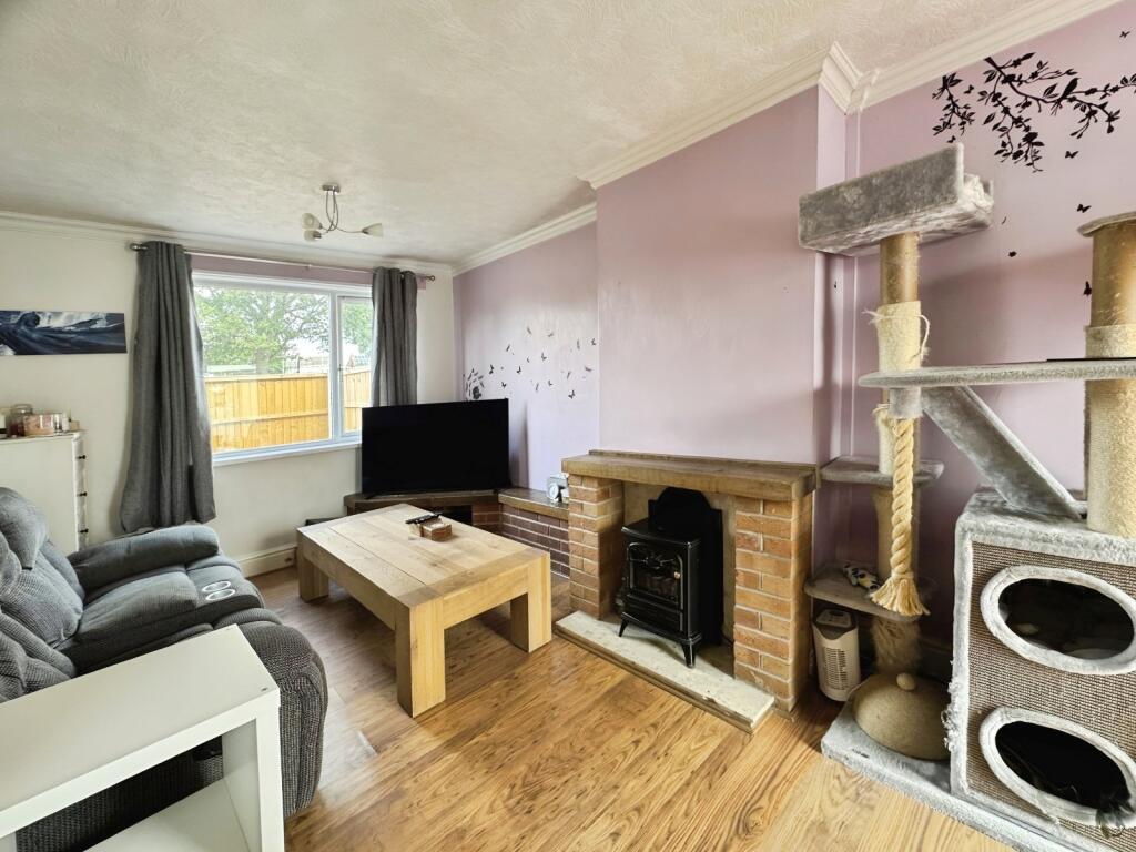Fifth Avenue West, Hightown, WF15 photo 2