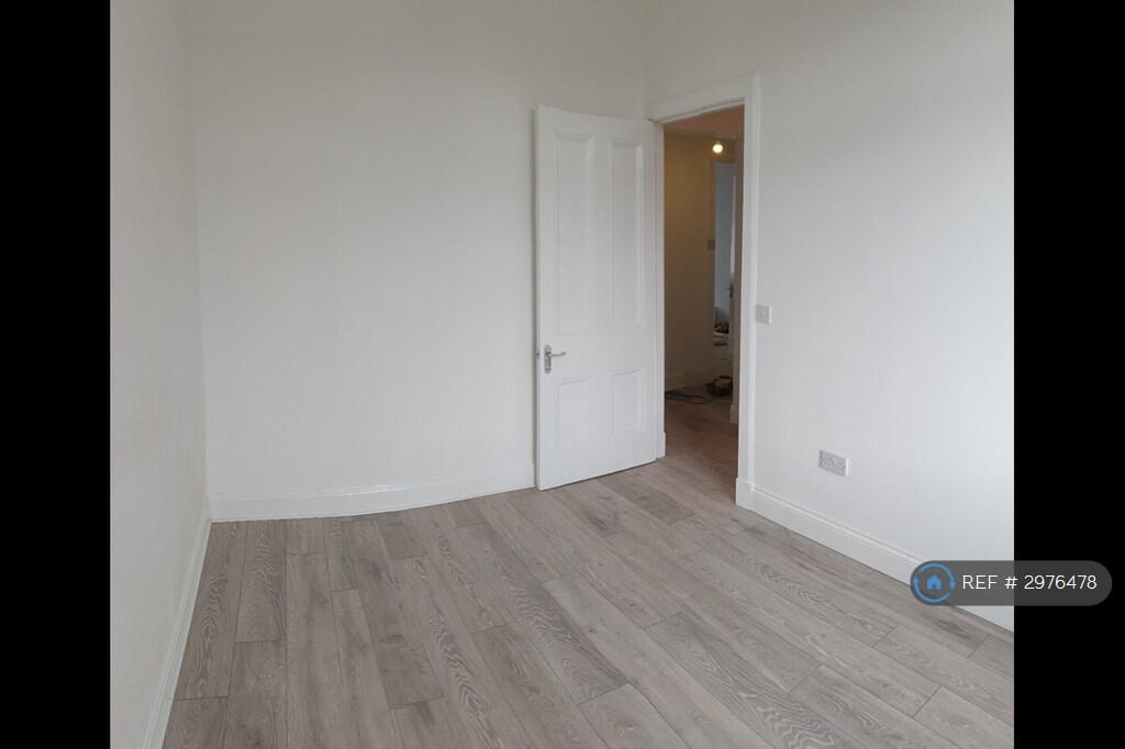 Apartment in Kilmarnock - View 5