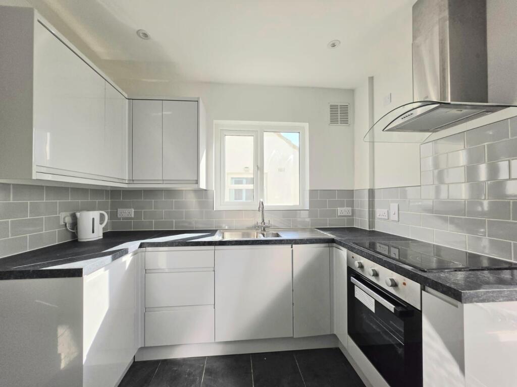 House in Exeter, Beacon Heath - More