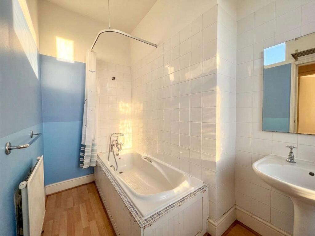 Apartment in Portsmouth - View 4