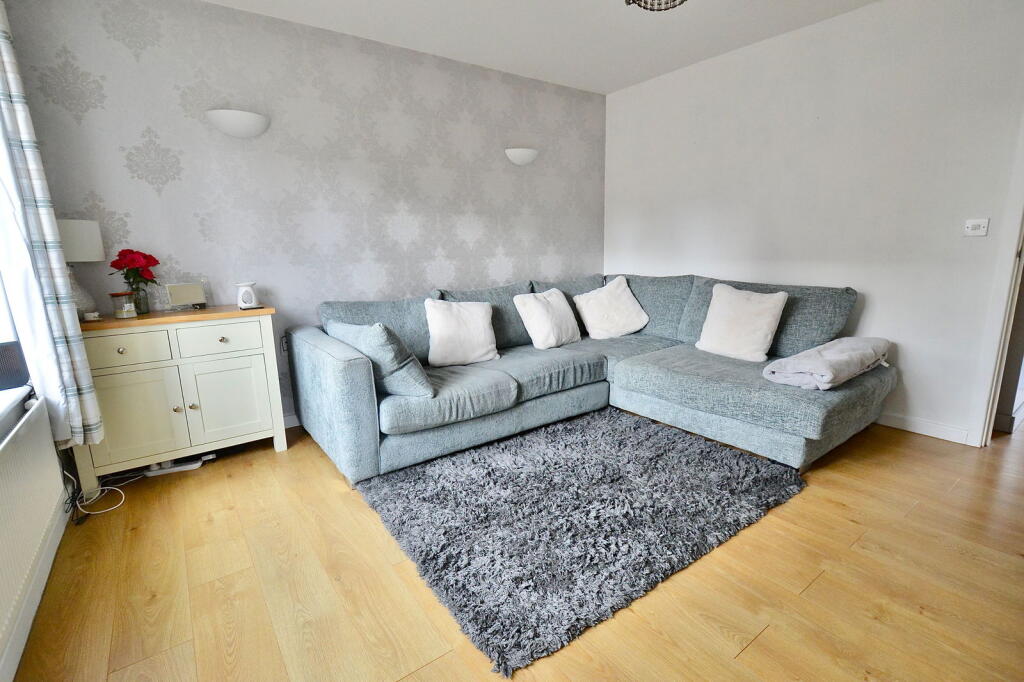 Holly Close, Bretforton, WR11 7GY photo 2