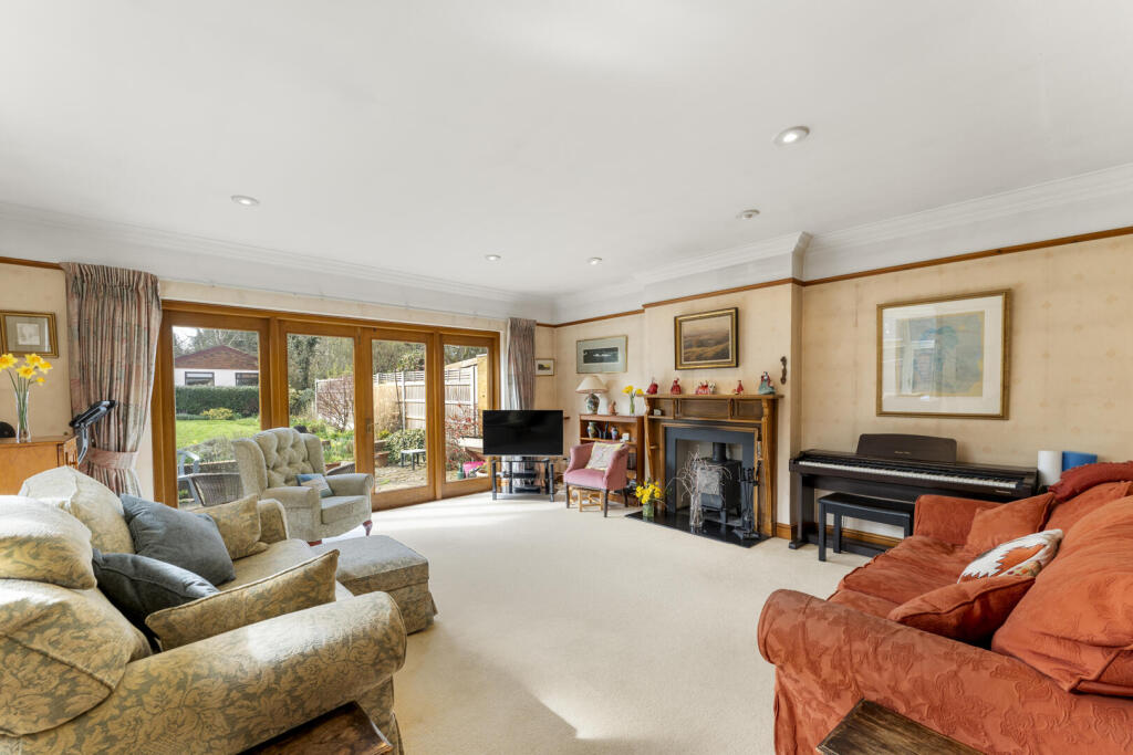 Loseberry Road, Claygate photo 3