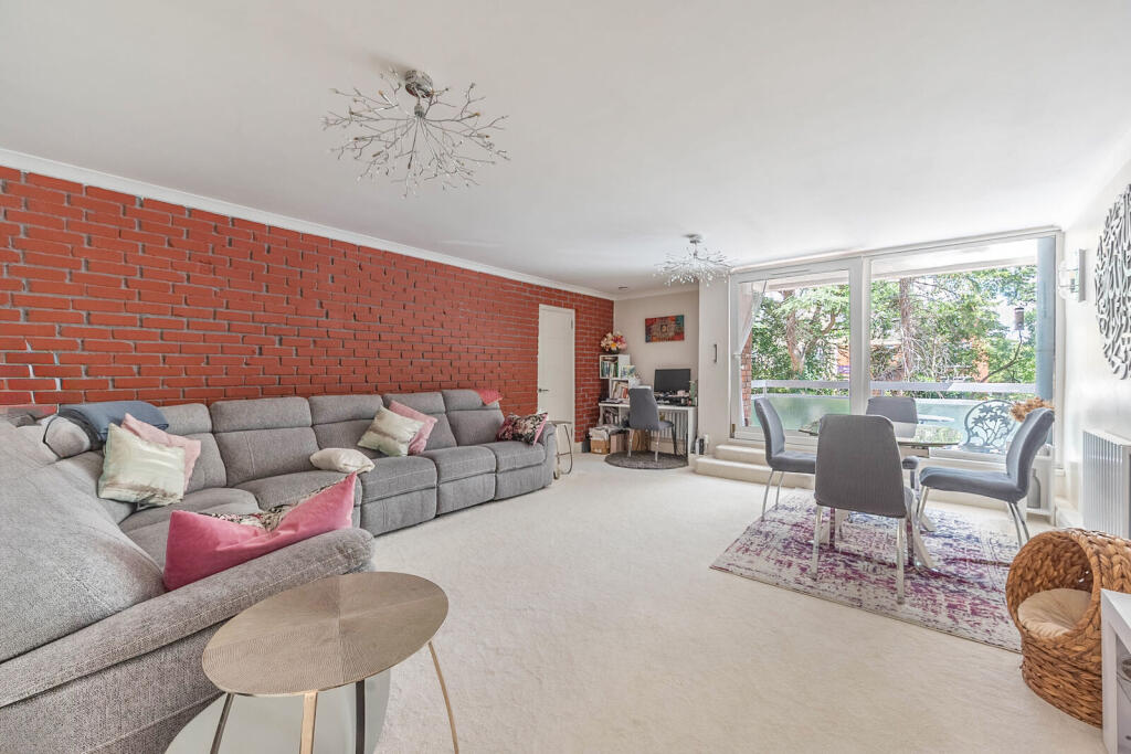 Main image of property: Stonegrove, Edgware, HA8