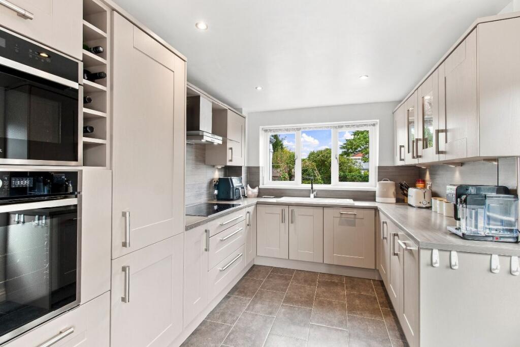 House in Bradford - View 5