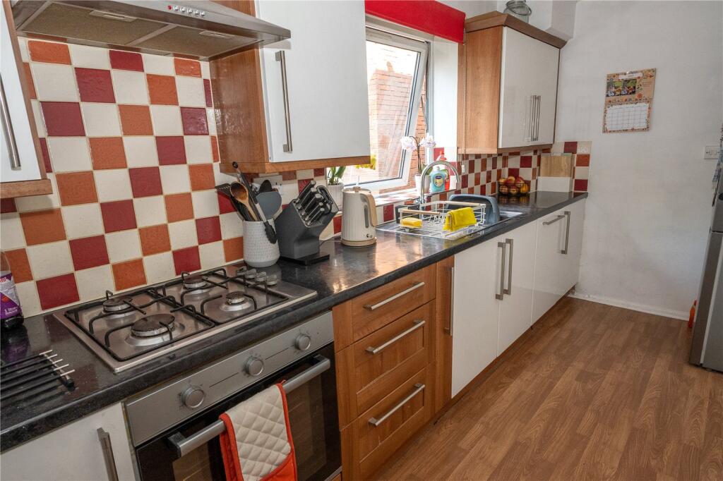 Apartment in Birmingham, Sparkhill - View 3