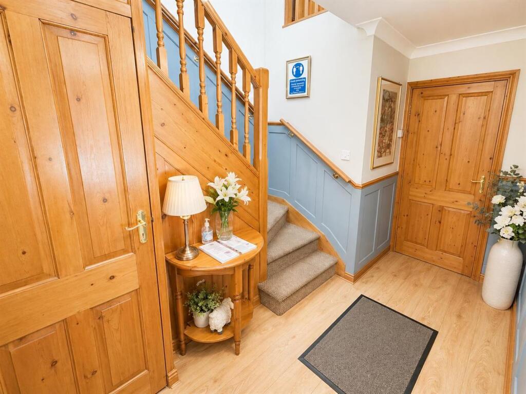 House in Keighley, Haworth Brow, Haworth and Stanbury - View 3