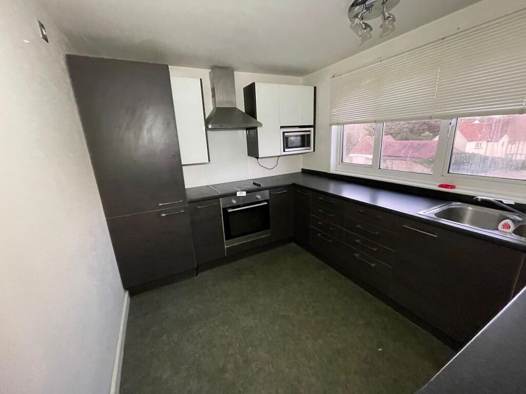 109 Celandine Close, South Ockendon, Essex RM15 6JB photo 2