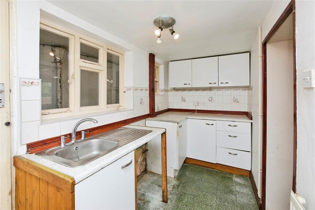 daisy bank, mayfield, ashbourne - View 3