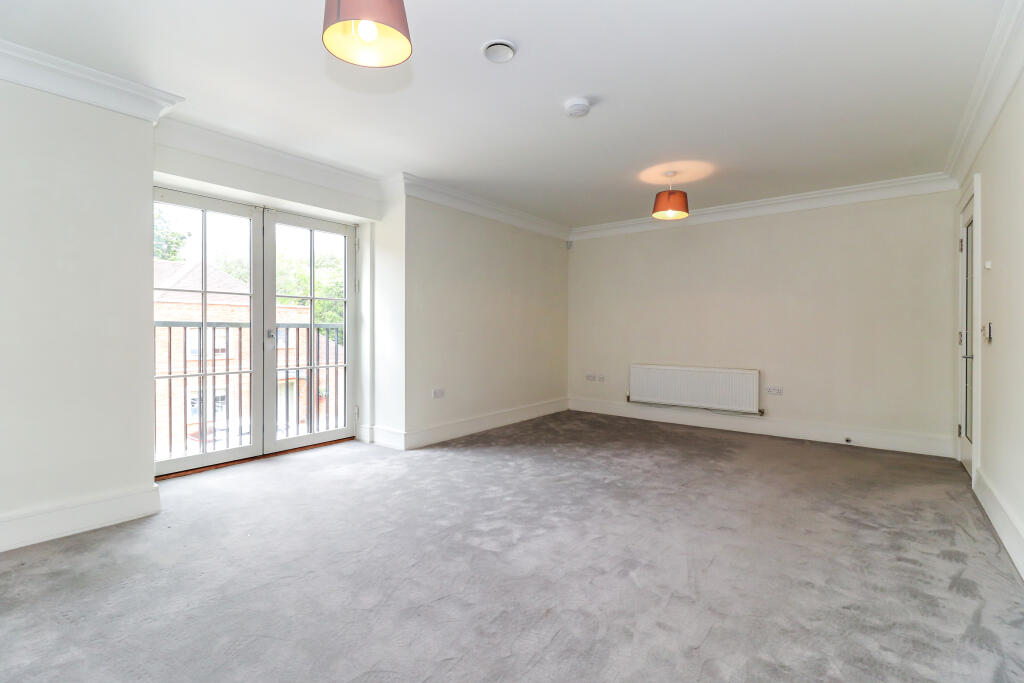 Apartment in Slough - View 3