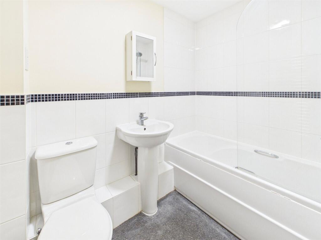 Apartment in Ipswich, Suffolk - View 4