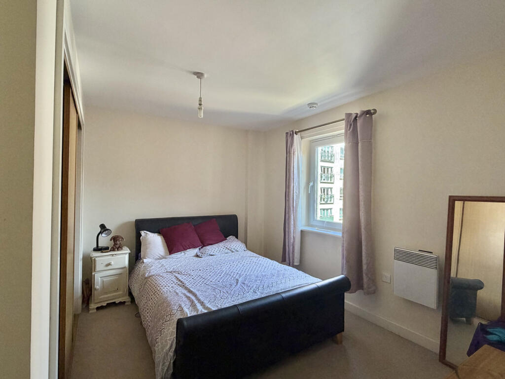 Avenel Way, Poole, BH15 photo 5