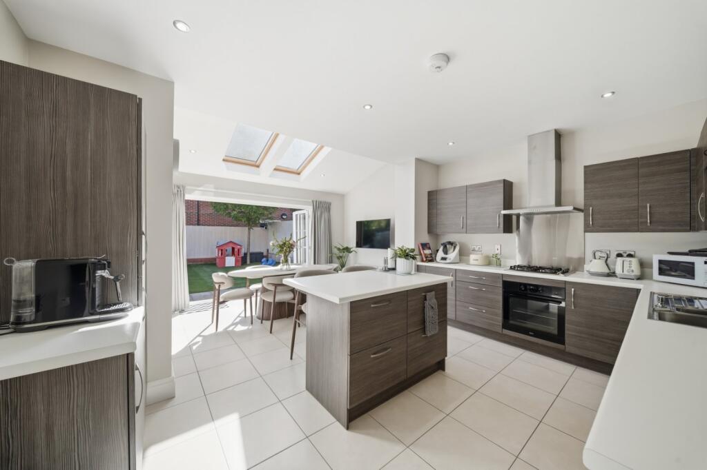 House in Rushcliffe, Nottinghamshire - View 3