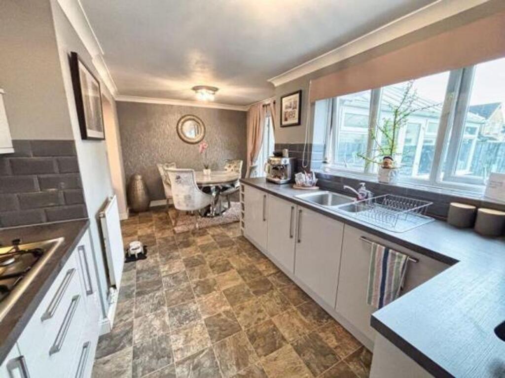 Bridgend, CF31 photo 3