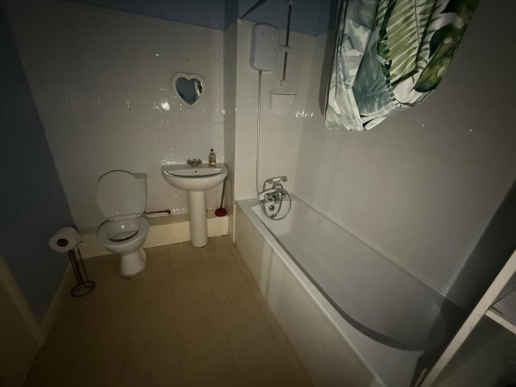 Apartment in Derby, Markeaton - More