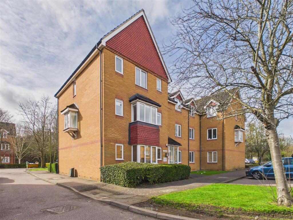 Main image of property: Redoubt Close, Hitchin