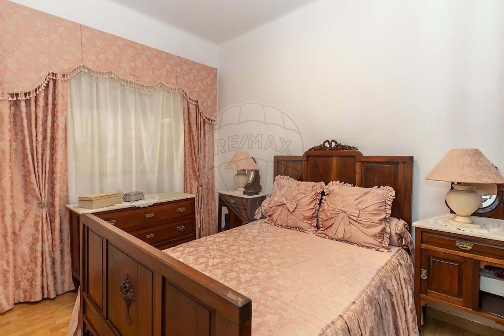 Main image of property: Setúbal, Barreiro