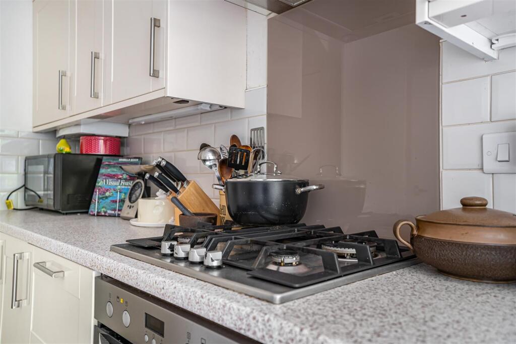 House in St Albans, Milehouse - More