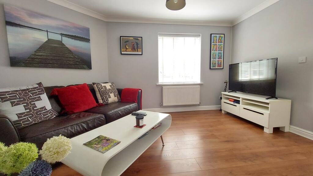 House in South Kesteven, Elsea Park, Bourne - More