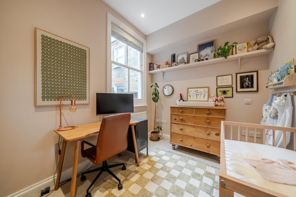 Apartment in London - More