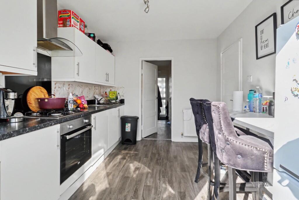 Shephall View, Stevenage, Hertfordshire, SG1 photo 3