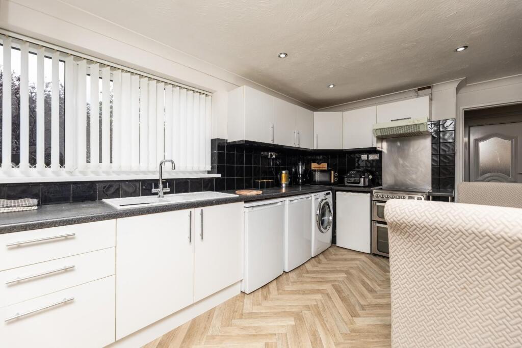 House in Wakefield, West Yorkshire - View 5