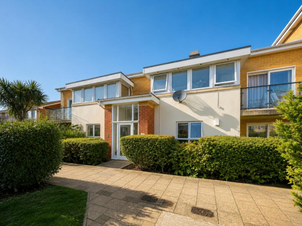 Main image of property: Pier Way London SE28