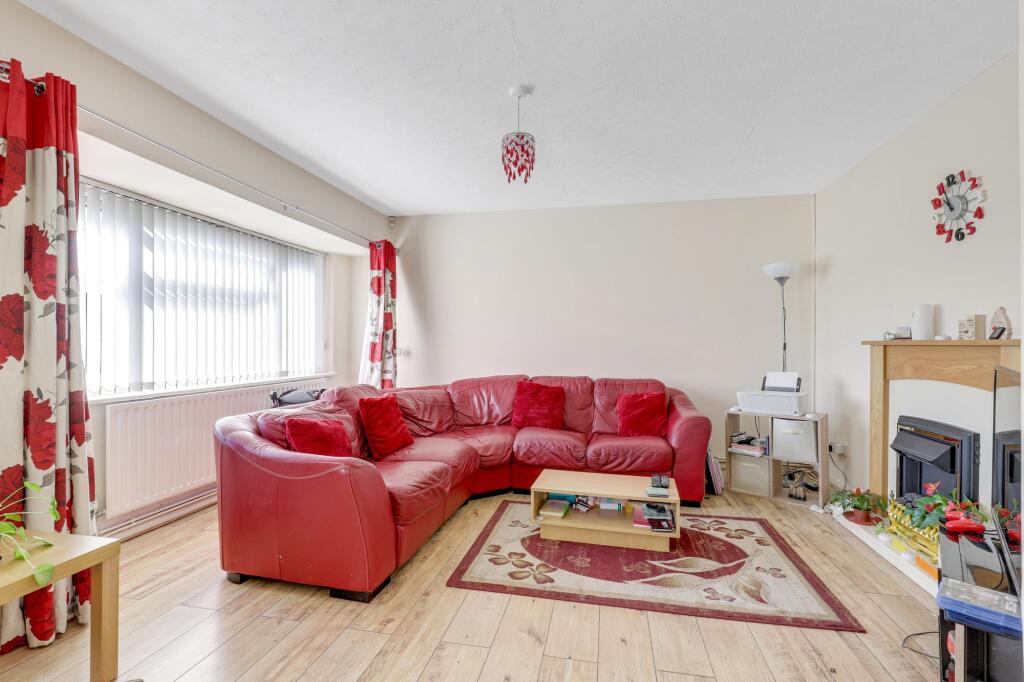 Apartment in Nottingham, Redhill - View 4