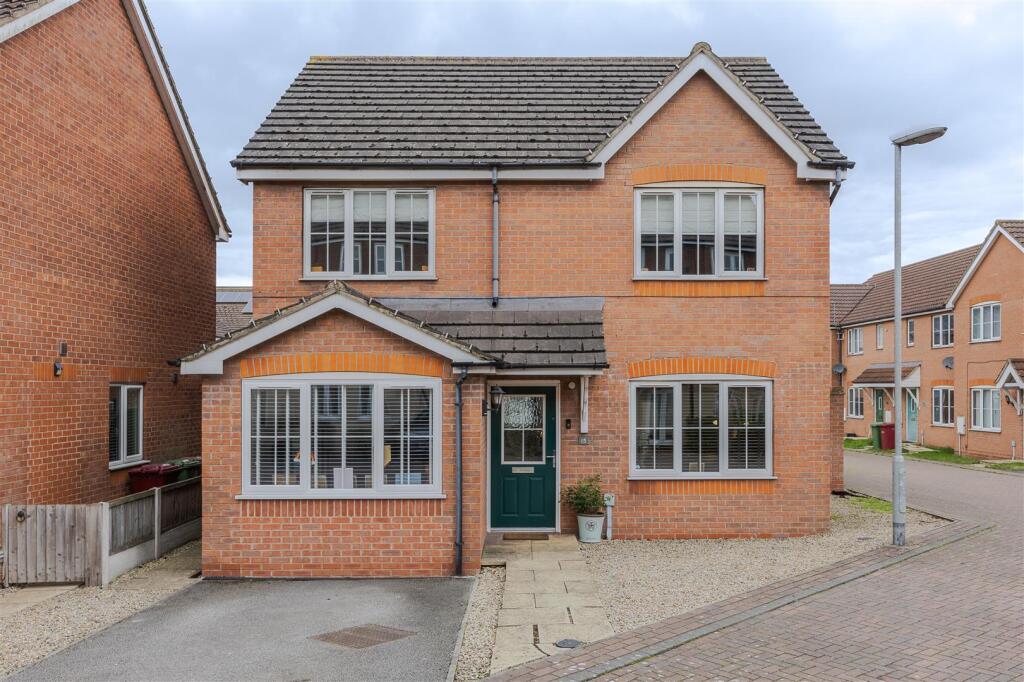4-bed detached on Gadwall Way, Scunthorpe, £260,000