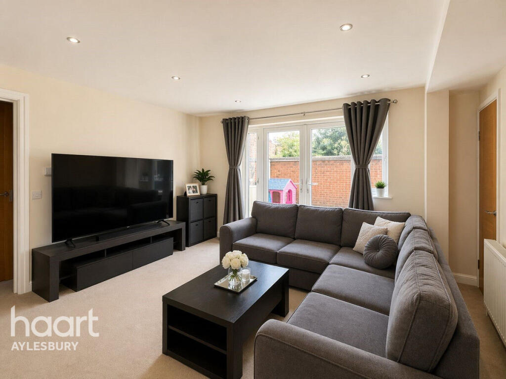 Main image of property: High Street, AYLESBURY
