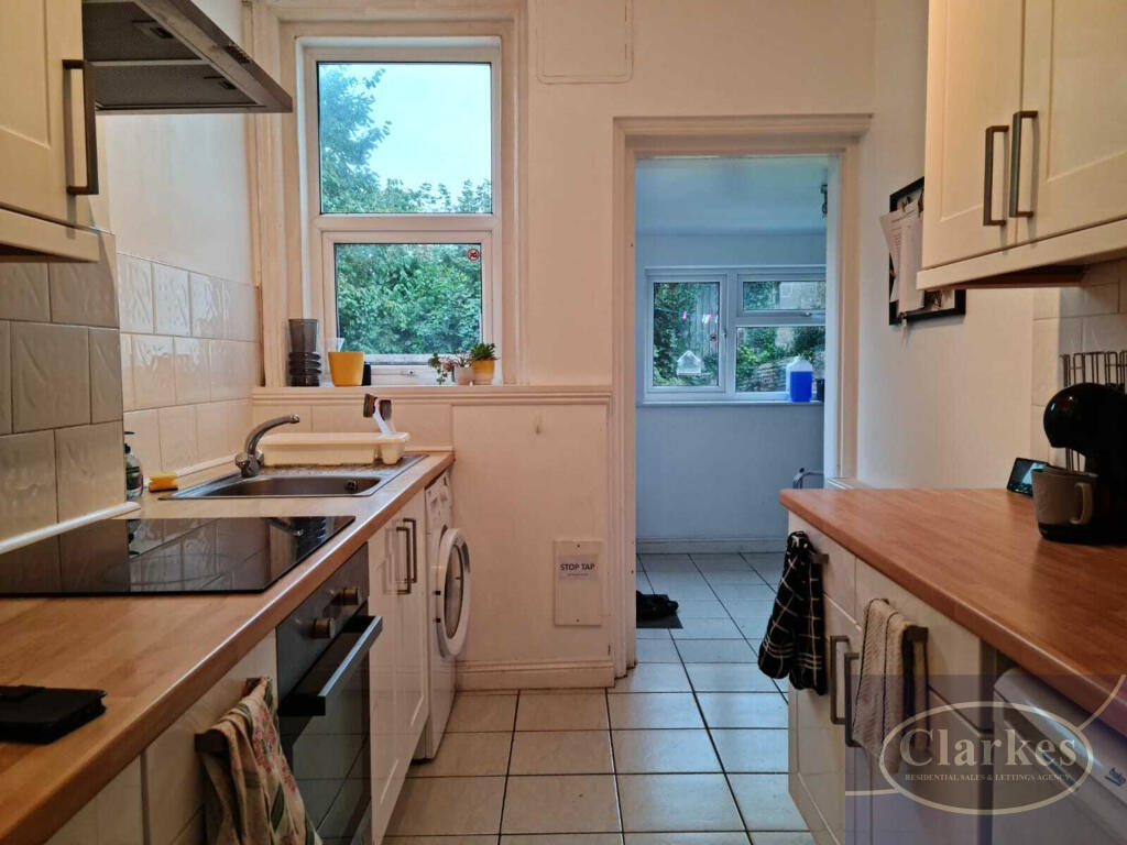 Frampton Road, Charminster, Dorset photo 3