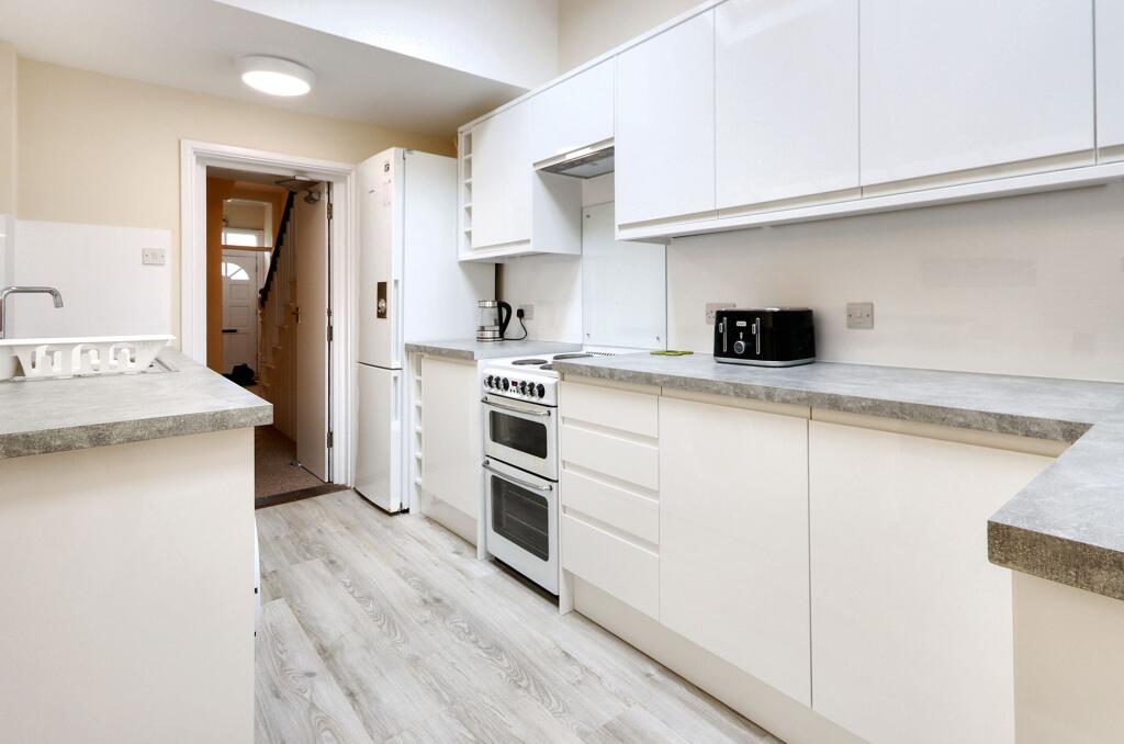 House in Exeter - View 3