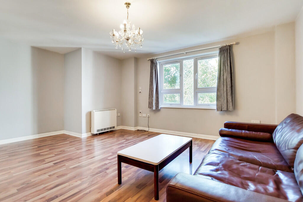 Apartment in London, Royal Borough of Kingston upon Thames - View 4
