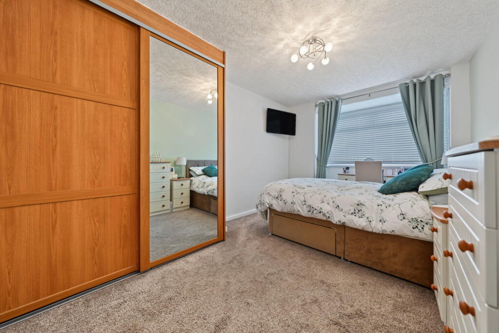 House in Solihull, Castle Bromwich - More