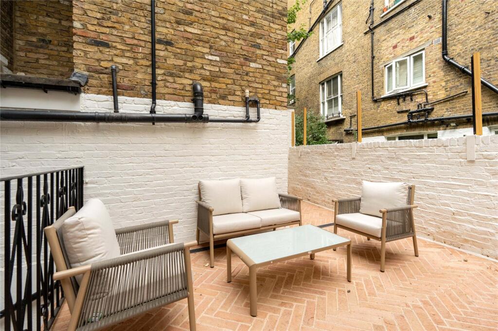 Apartment in London - More