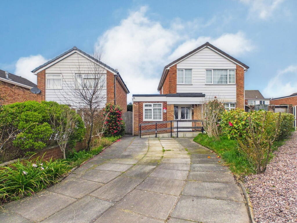 Main image of property: Ambergate, Skelmersdale, WN8 9JN